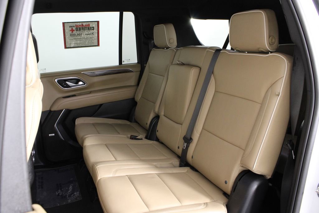 Used 2024 Chevrolet Suburban Premier image 20