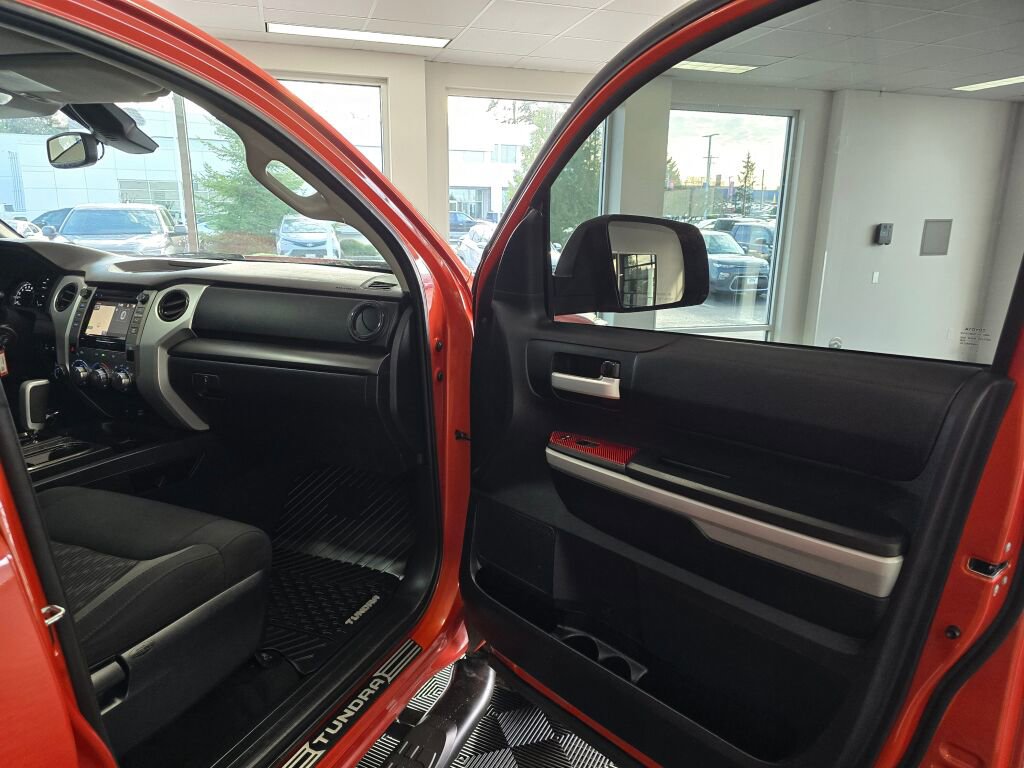 Used 2018 Toyota Tundra Limited image 42