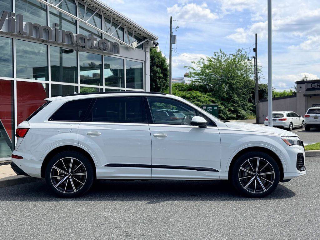 Certified 2025 Audi Q7 2.0T Premium Plus w/ Premium Plus Package AWD/4WD image 7