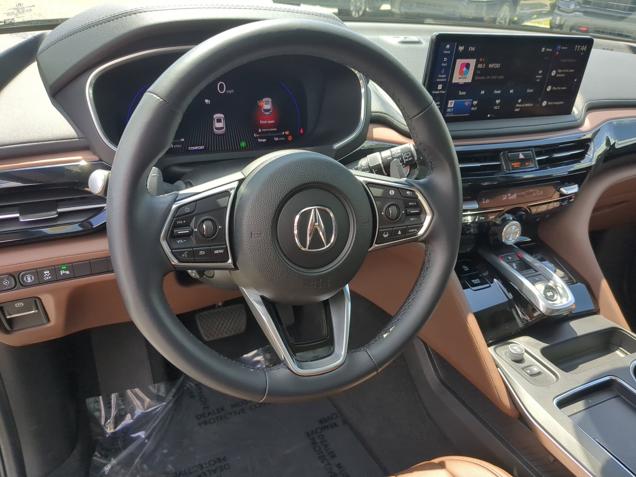 Used 2025 Acura MDX SH-AWD w/ Technology Package image 18