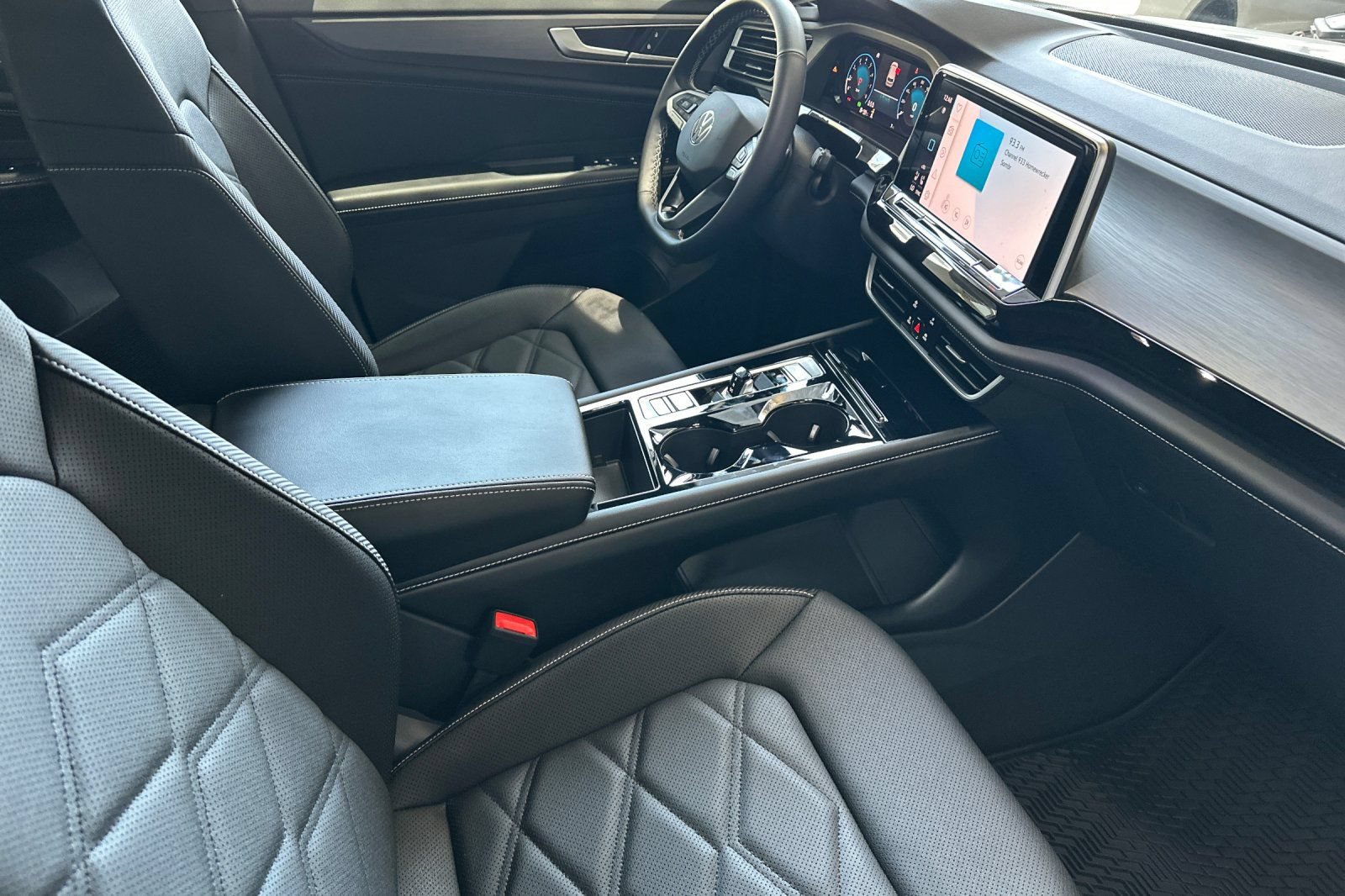 New 2026 Volkswagen Atlas Cross Sport SE AWD/4WD image 14