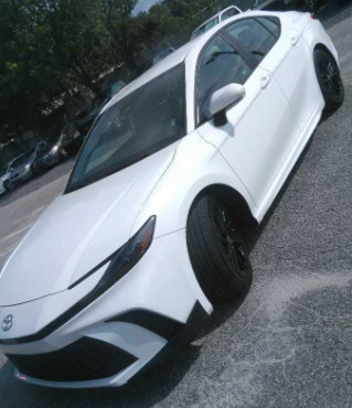 Used 2025 Toyota Camry SE FWD image 1