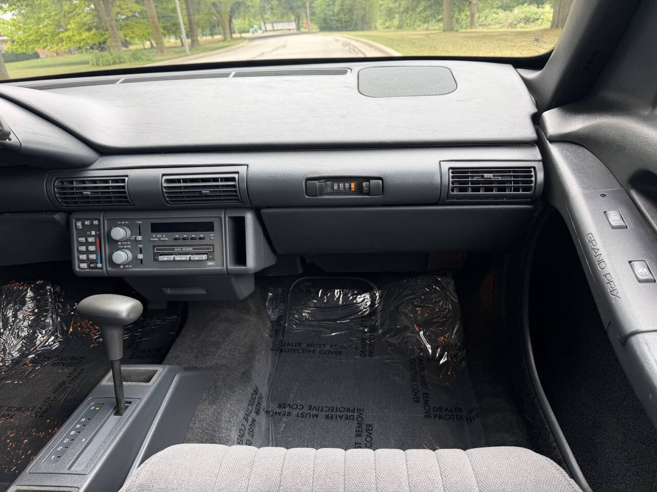 Used 1993 Pontiac Grand Prix LE FWD image 17