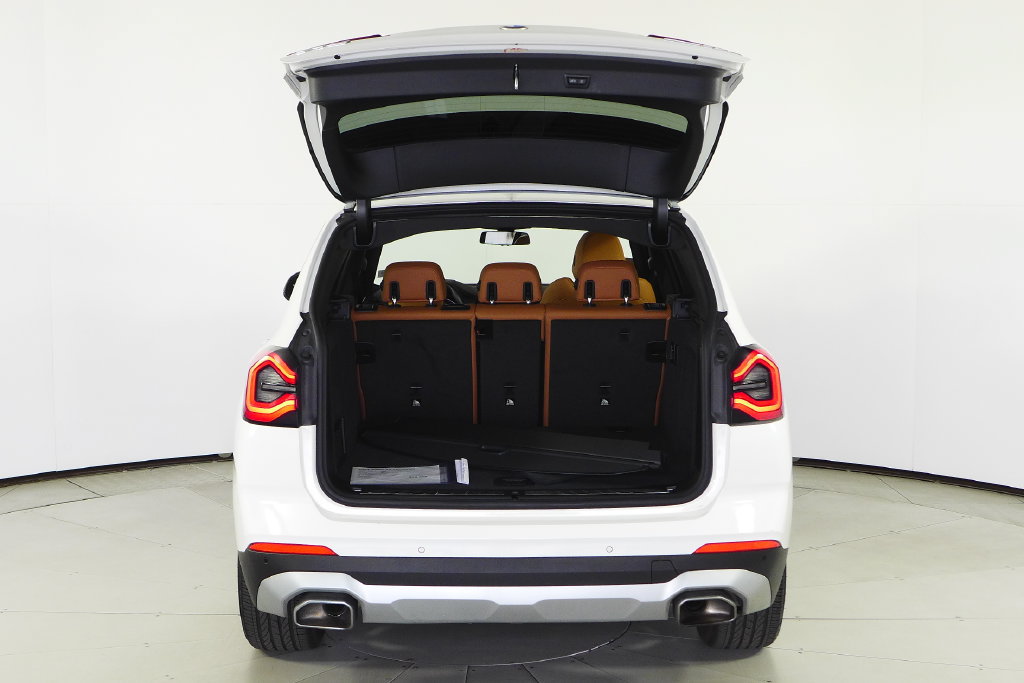 Used 2024 BMW X3 sDrive30i w/ Convenience Package RWD image 10