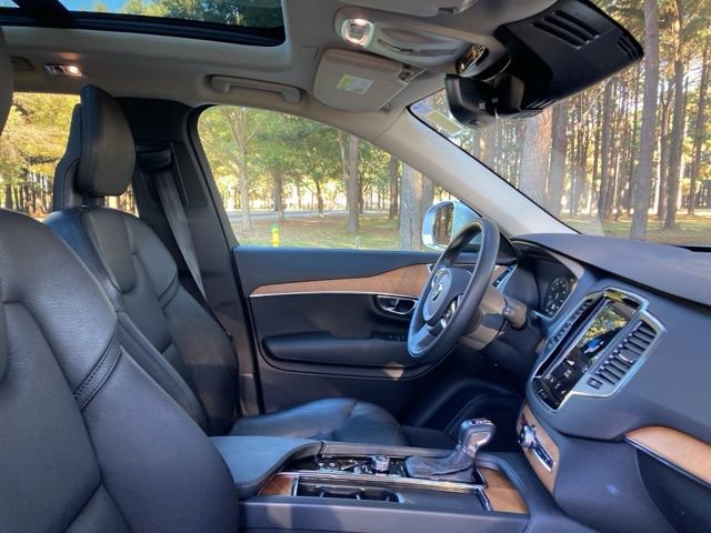 Used 2021 Volvo XC90 T6 Momentum w/ Climate Package image 23