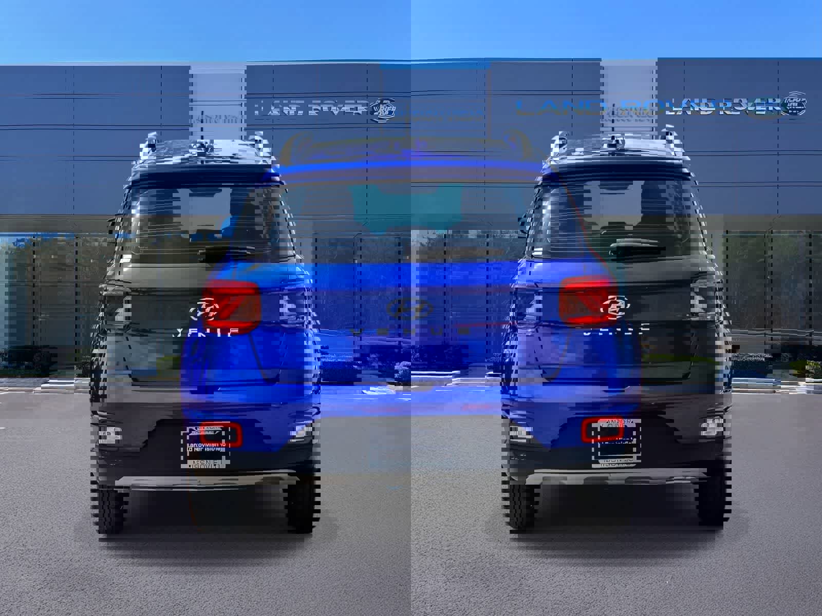 Used 2023 Hyundai Venue Limited image 5