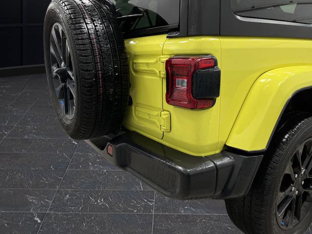 Used 2023 Jeep Wrangler Unlimited Sahara w/ Cold Weather Group image 32
