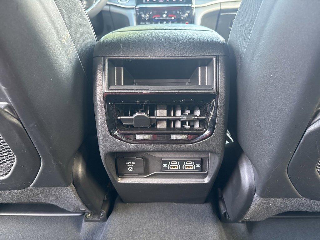 Used 2024 Jeep Grand Cherokee Altitude image 28