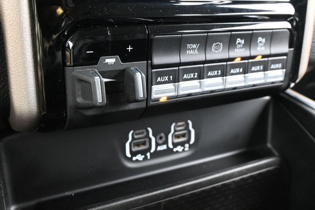 Used 2023 RAM 2500 Laramie AWD/4WD image 26