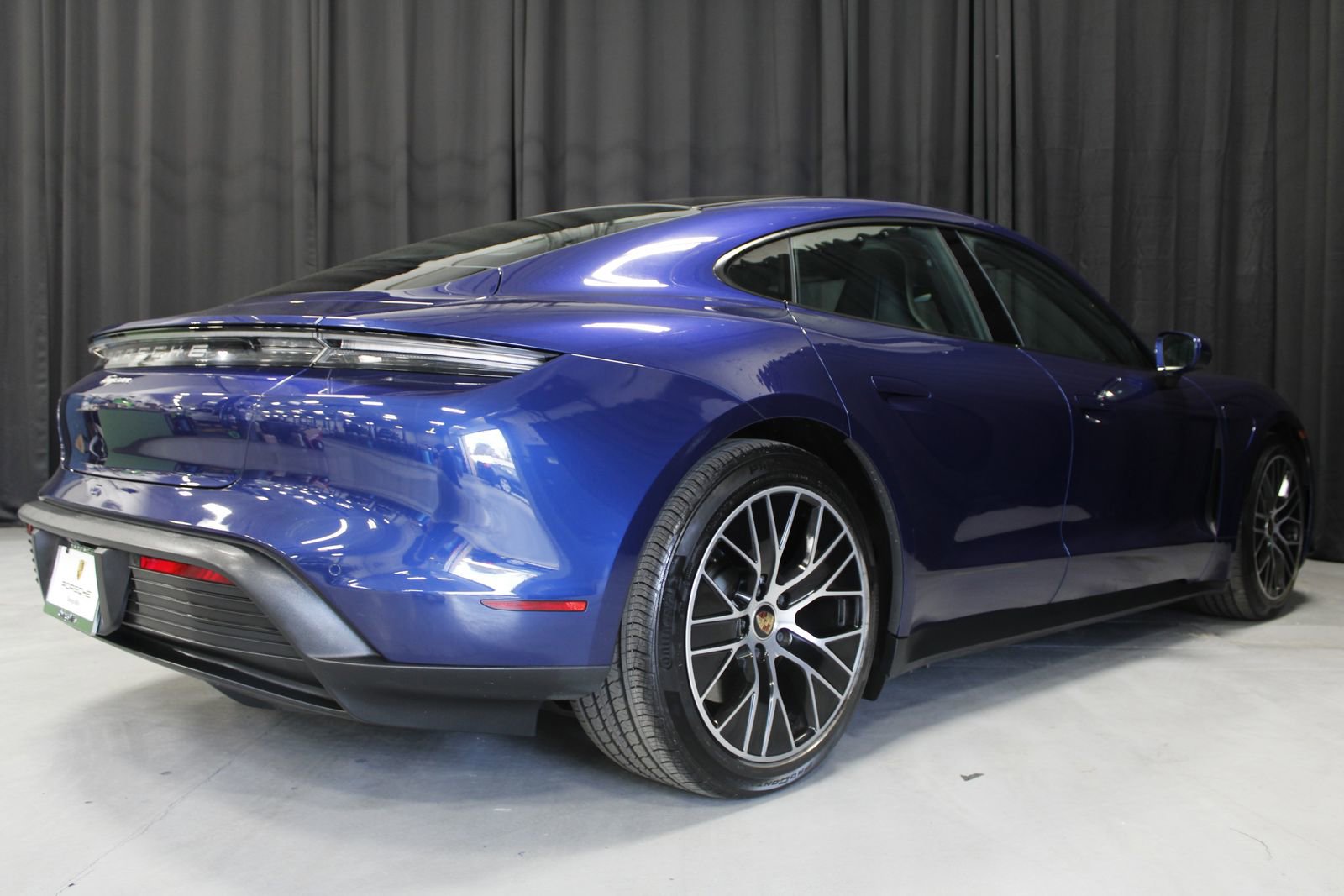 Certified 2021 Porsche Taycan image 3