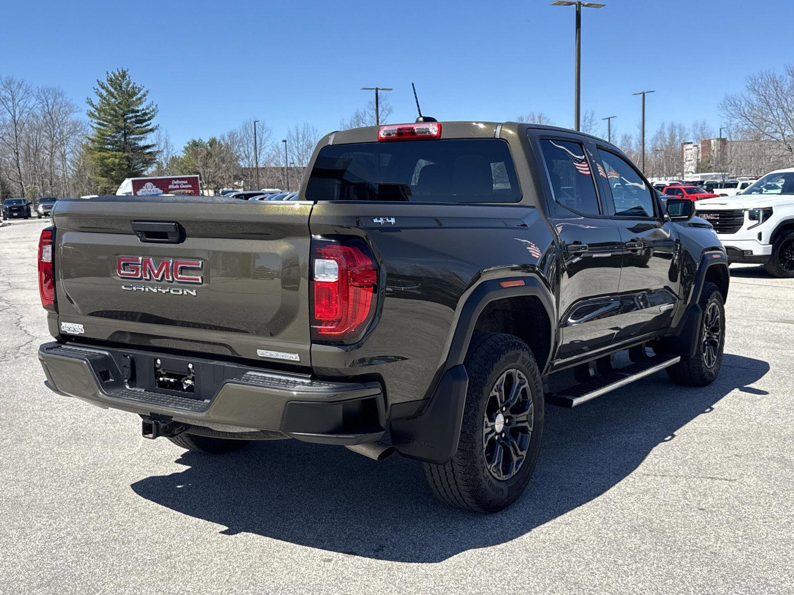 Used 2024 GMC Canyon Elevation w/ Trailering Package AWD/4WD image 8