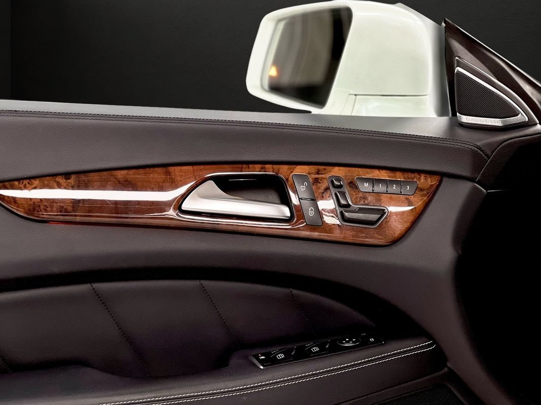 Used 2014 Mercedes-Benz CLS 550 4MATIC image 39