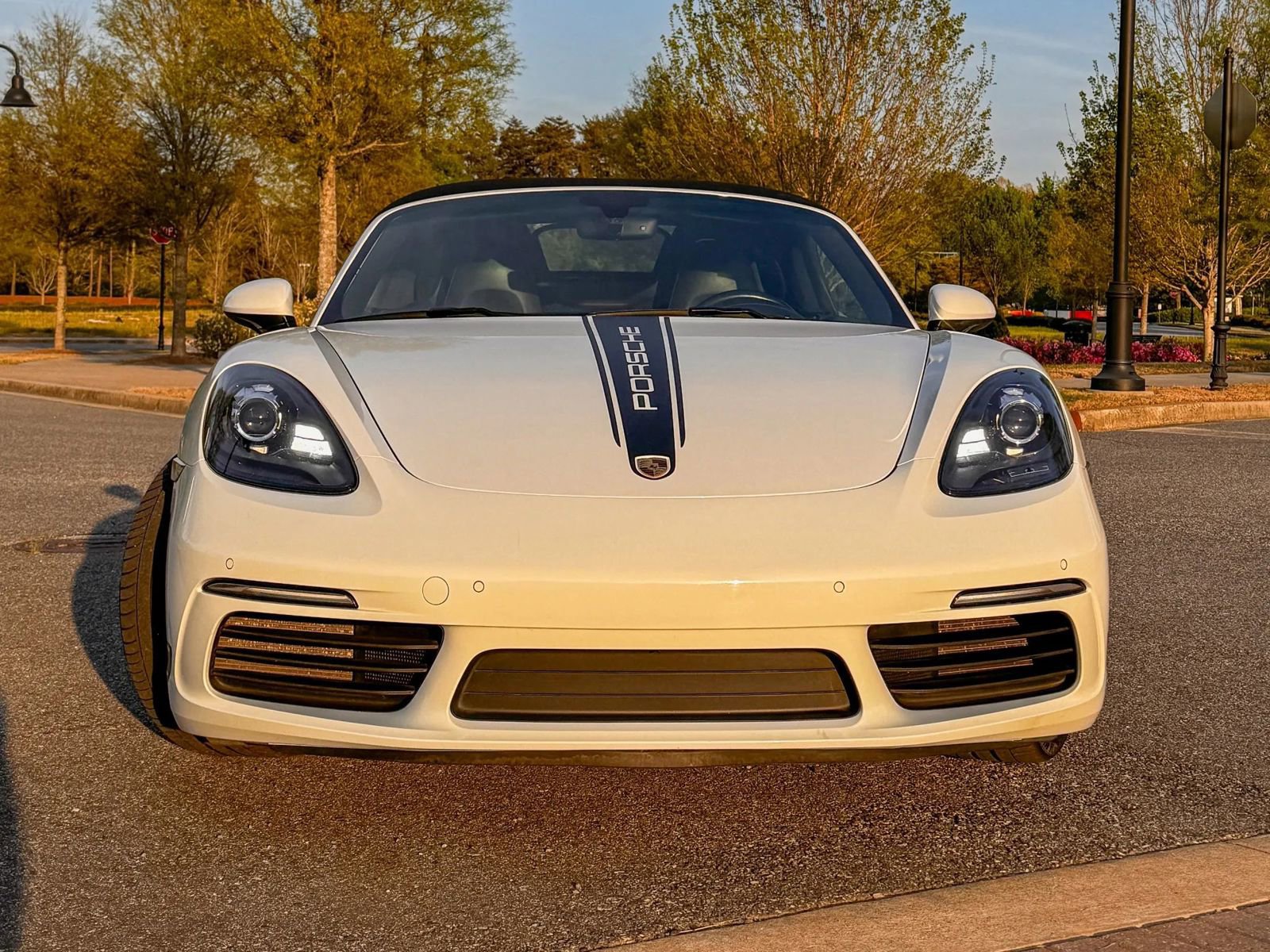 Used 2019 Porsche 718 Boxster image 9