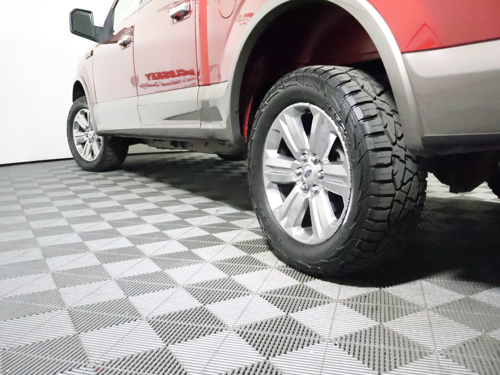 Used 2018 Ford F150 Lariat AWD/4WD image 8