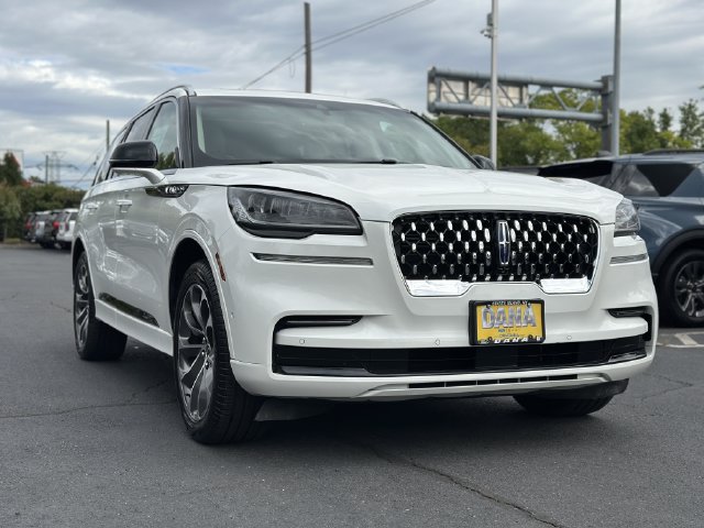 Certified 2023 Lincoln Aviator Grand Touring w/ Equipment Group 301A AWD/4WD image 50
