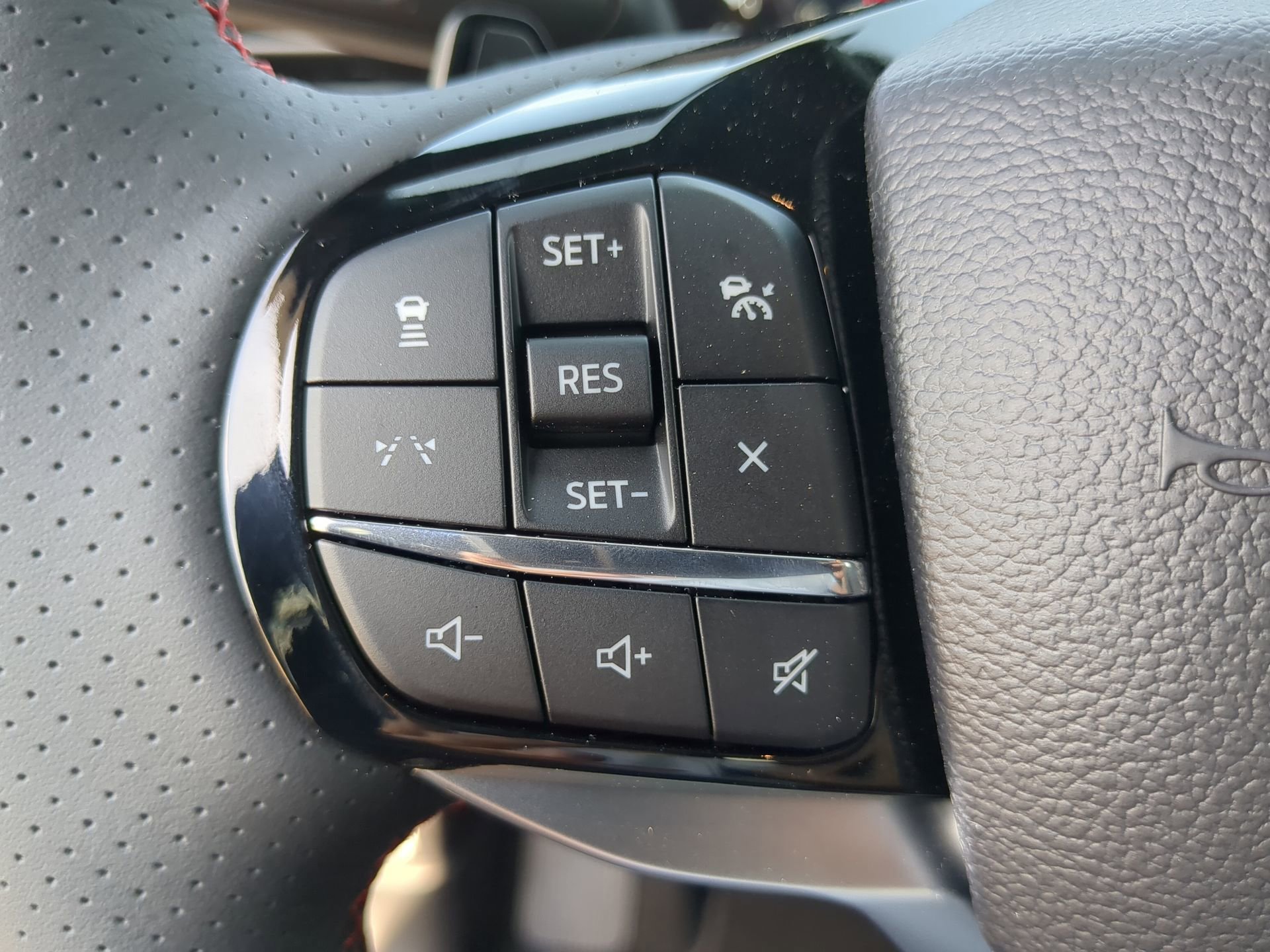 New 2026 Ford Explorer ST RWD image 82
