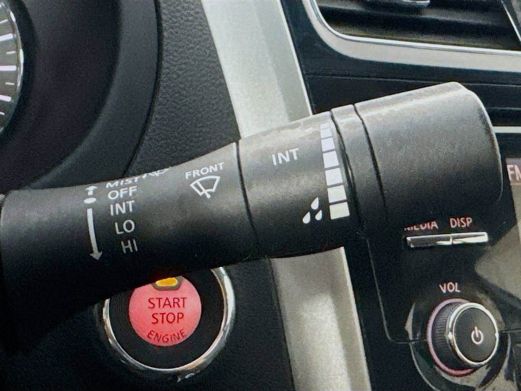 Used 2015 Nissan Altima 2.5 SV FWD image 13