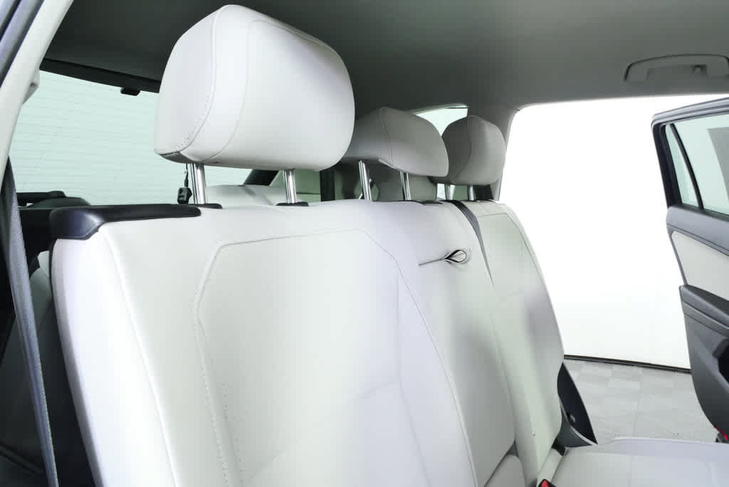 Certified 2020 Volkswagen Tiguan SE FWD image 22