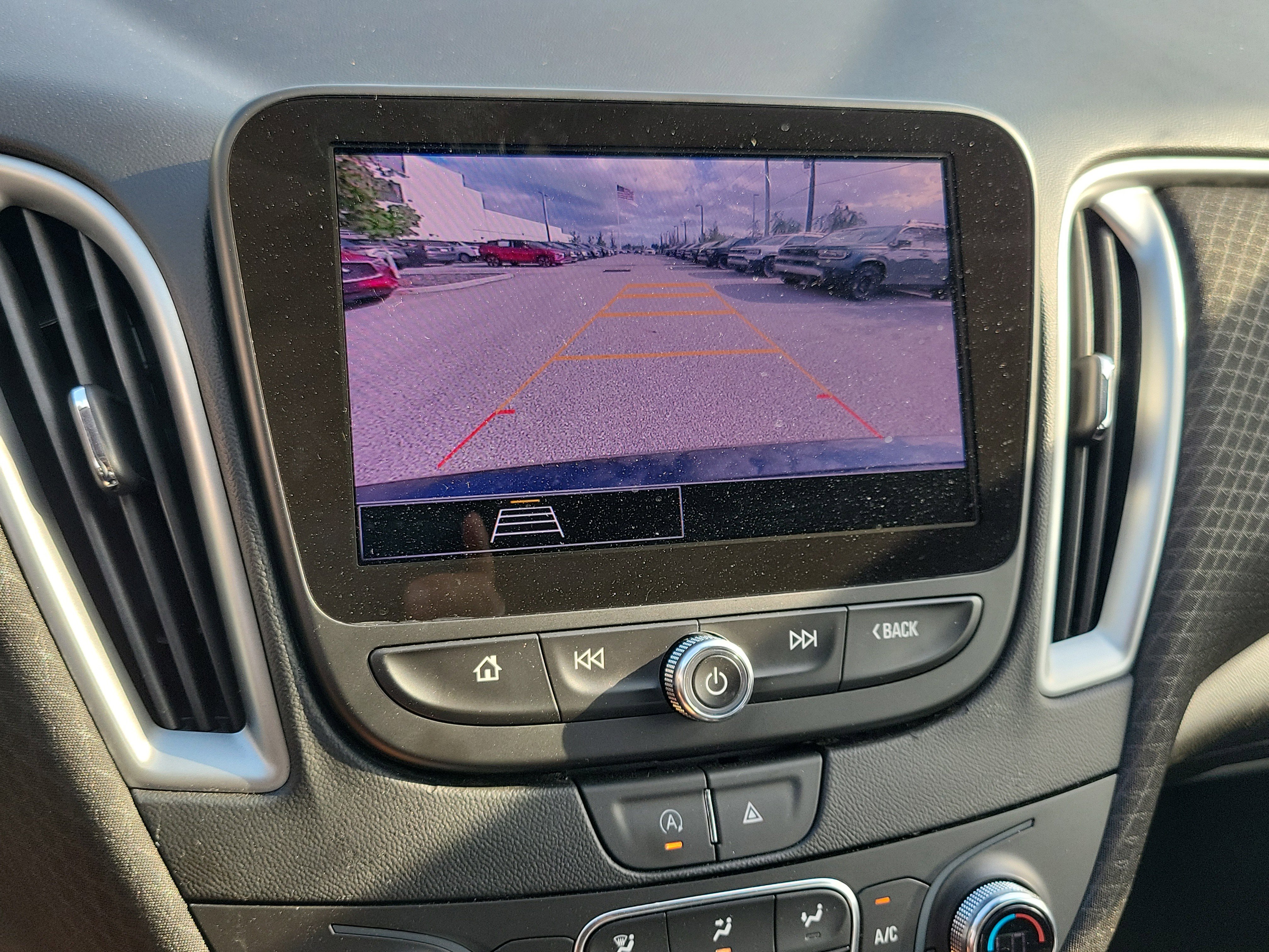 Used 2023 Chevrolet Malibu LT FWD image 29