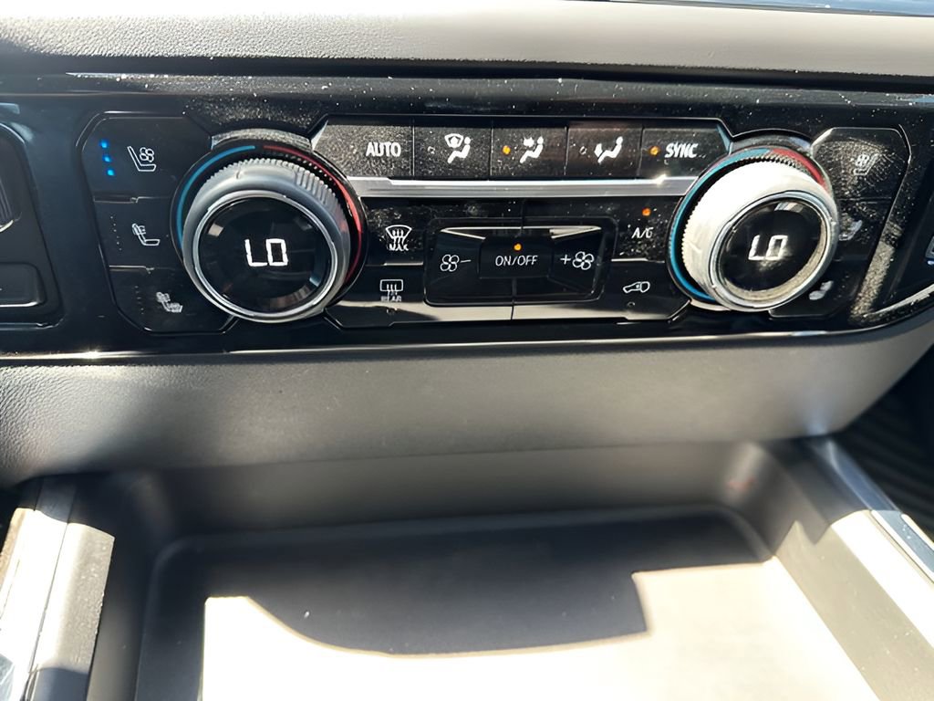 Used 2024 Chevrolet Silverado 2500 LTZ w/ LTZ Premium Package AWD/4WD image 25