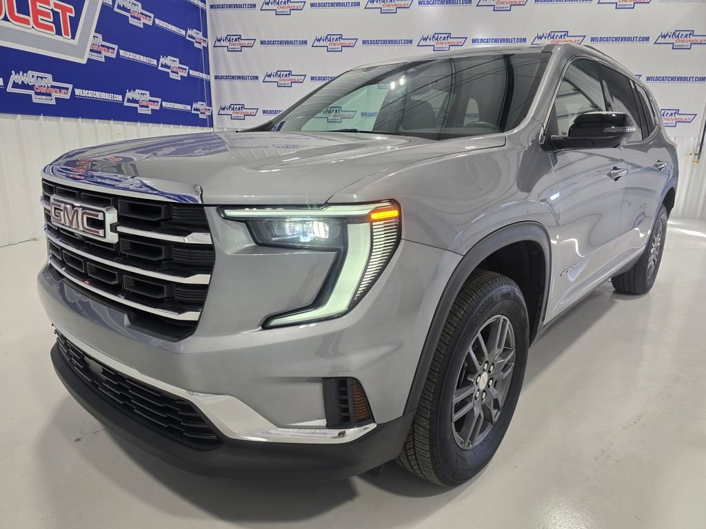 Used 2025 GMC Acadia Elevation image 3