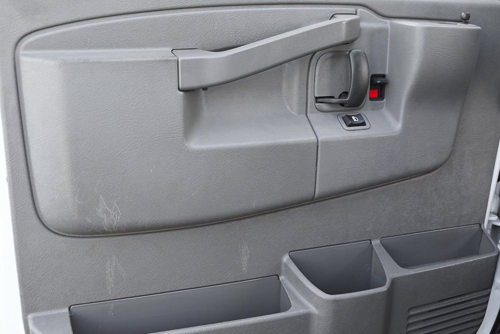 Used 2022 Chevrolet Express 3500 Extended w/ Driver Convenience Package image 13