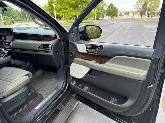 Used 2022 Lincoln Navigator L Black Label AWD/4WD image 30