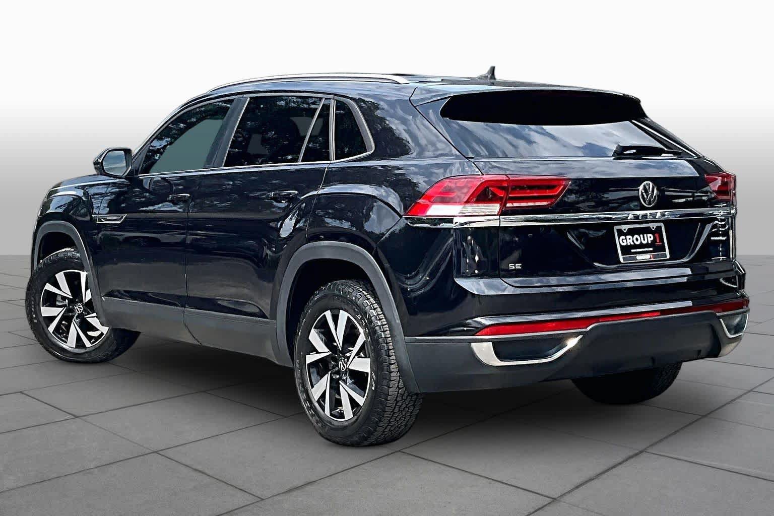 Used 2021 Volkswagen Atlas Cross Sport SE FWD image 12