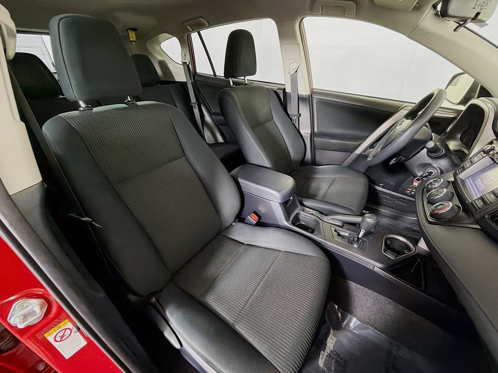 Used 2016 Toyota RAV4 LE AWD/4WD image 25
