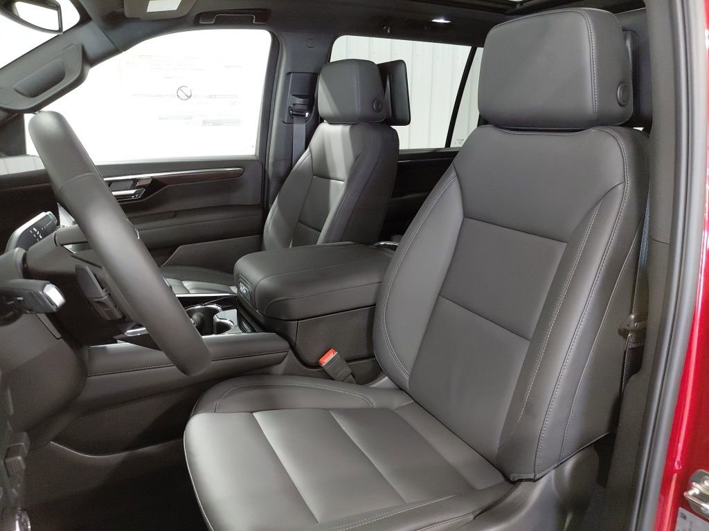 New 2026 Chevrolet Suburban Z71 w/ Z71 Off-Road Package AWD/4WD image 5