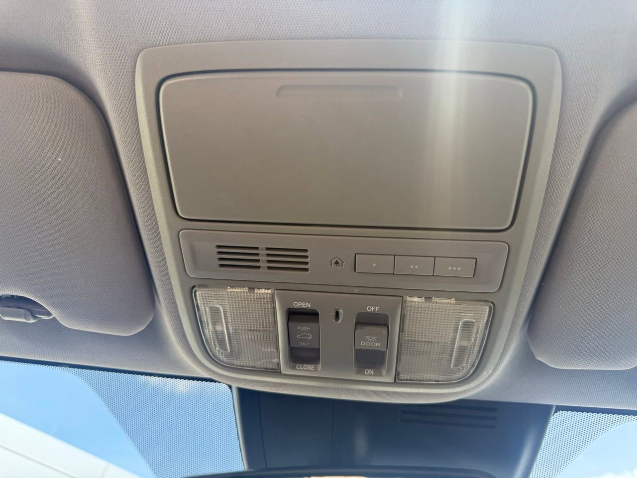 Used 2017 Honda CR-V EX-L image 18
