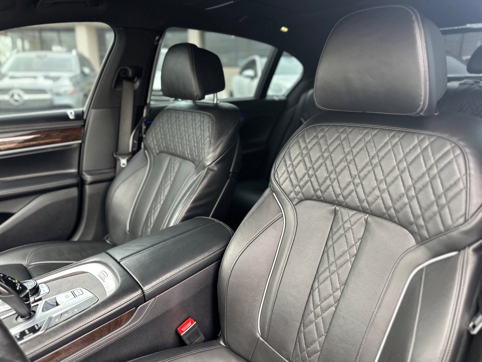 Used 2020 BMW 740i w/ M Sport Package image 20