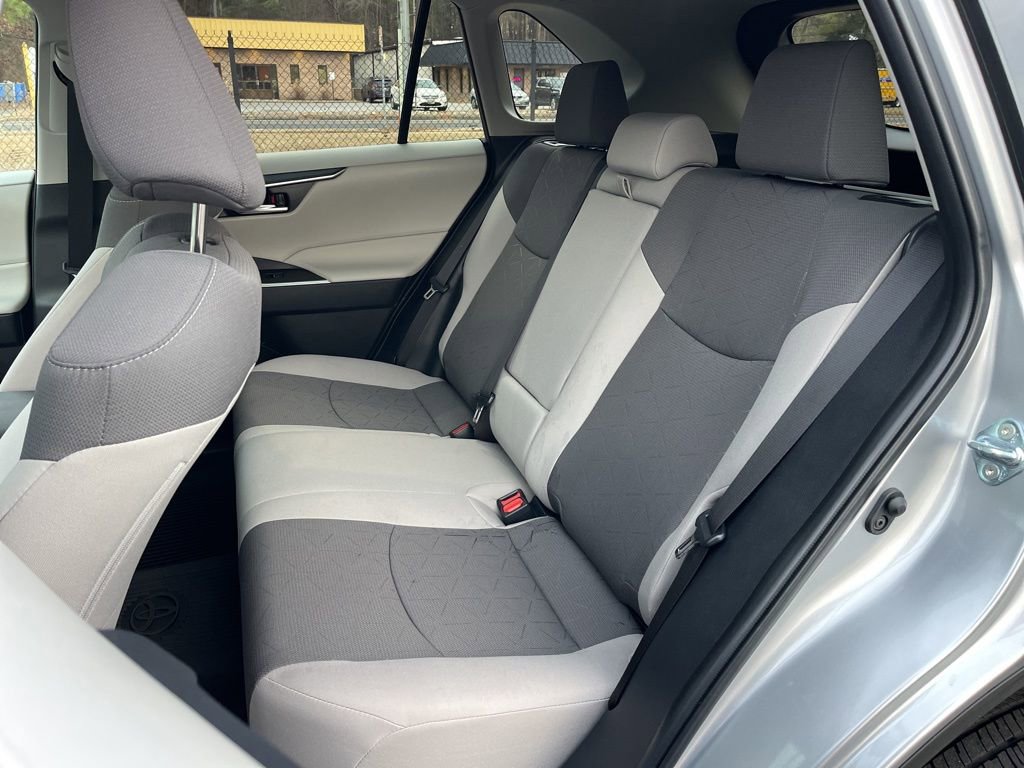 Used 2025 Toyota RAV4 XLE image 21
