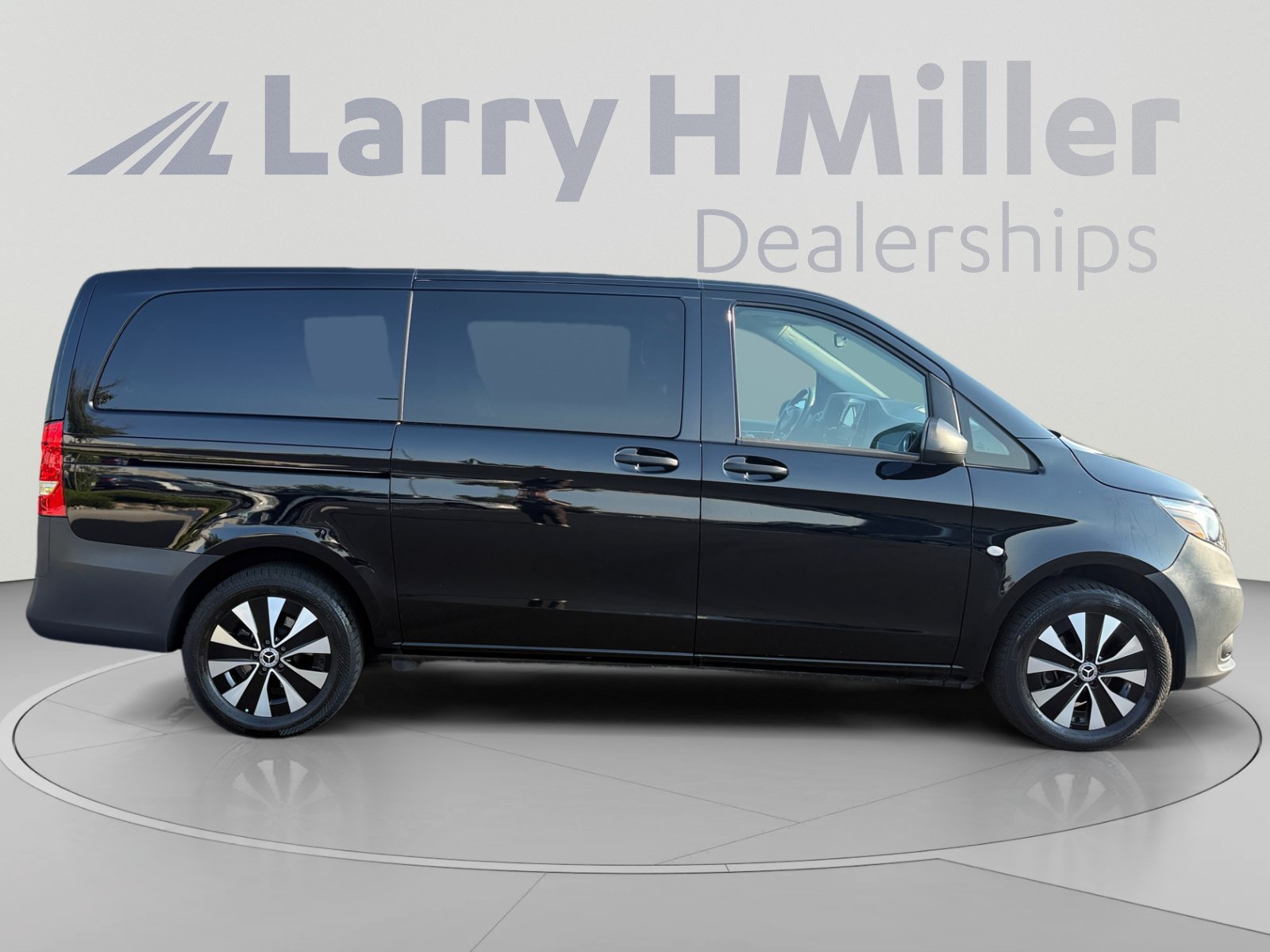 Used 2023 Mercedes-Benz Metris Passenger image 6