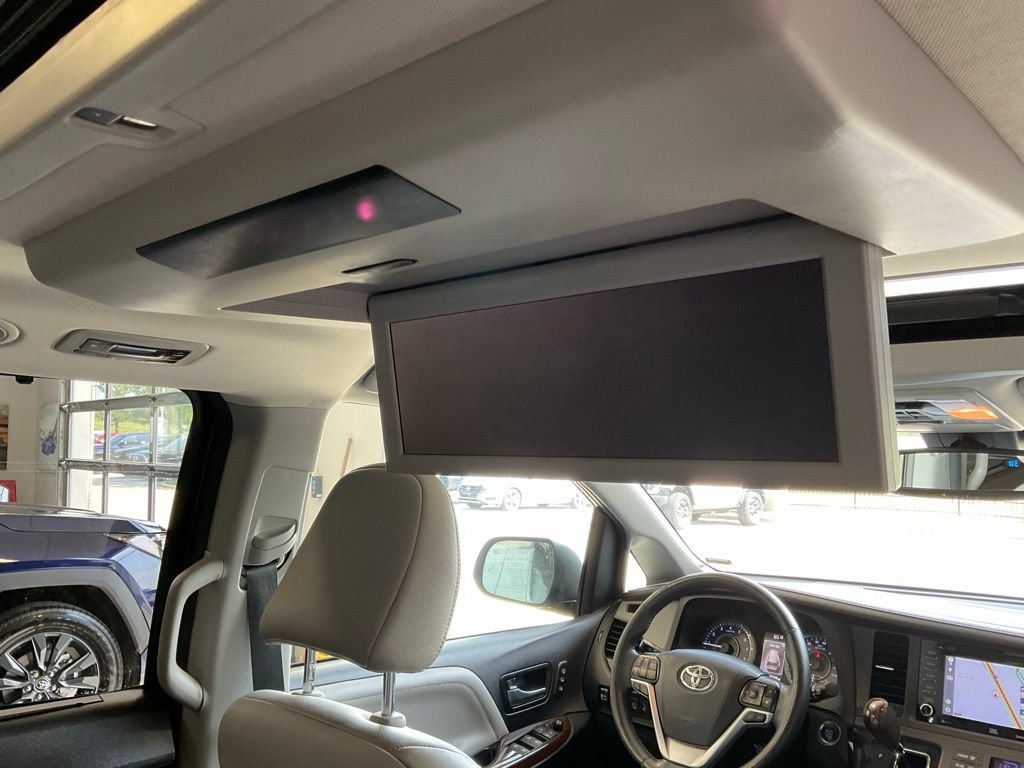 Used 2018 Toyota Sienna Limited Premium AWD/4WD image 20