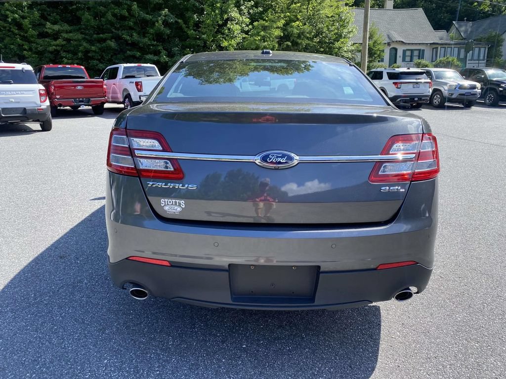 Used 2019 Ford Taurus SEL w/ Equipment Group 201A FWD image 5