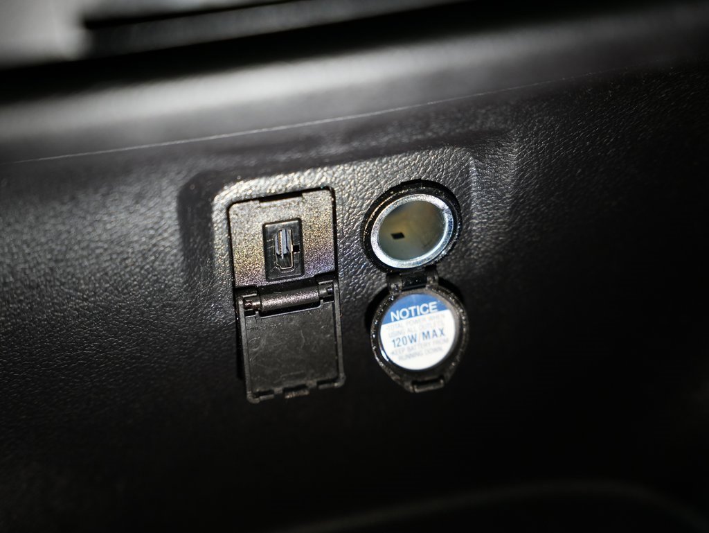 Used 2019 Toyota Sienna Limited Premium image 32