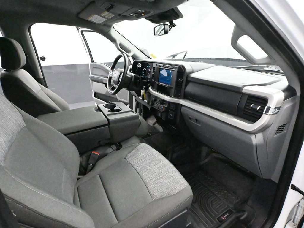 Used 2023 Ford F350 XLT w/ FX4 Off-Road Package image 46