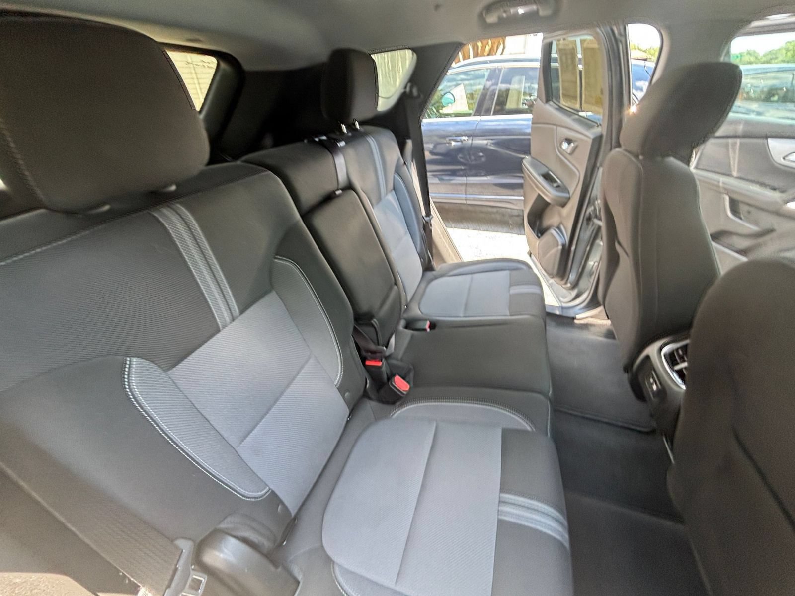 Used 2025 Chevrolet Blazer LT FWD image 35