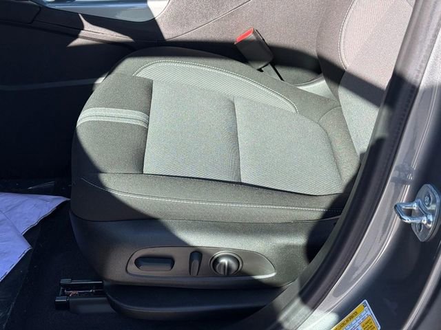 Used 2025 Chevrolet Blazer LT image 18