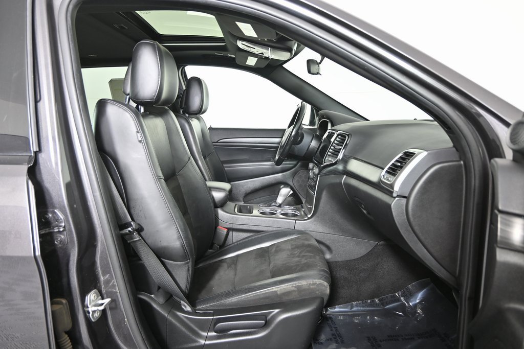 Used 2021 Jeep Grand Cherokee Laredo X image 13