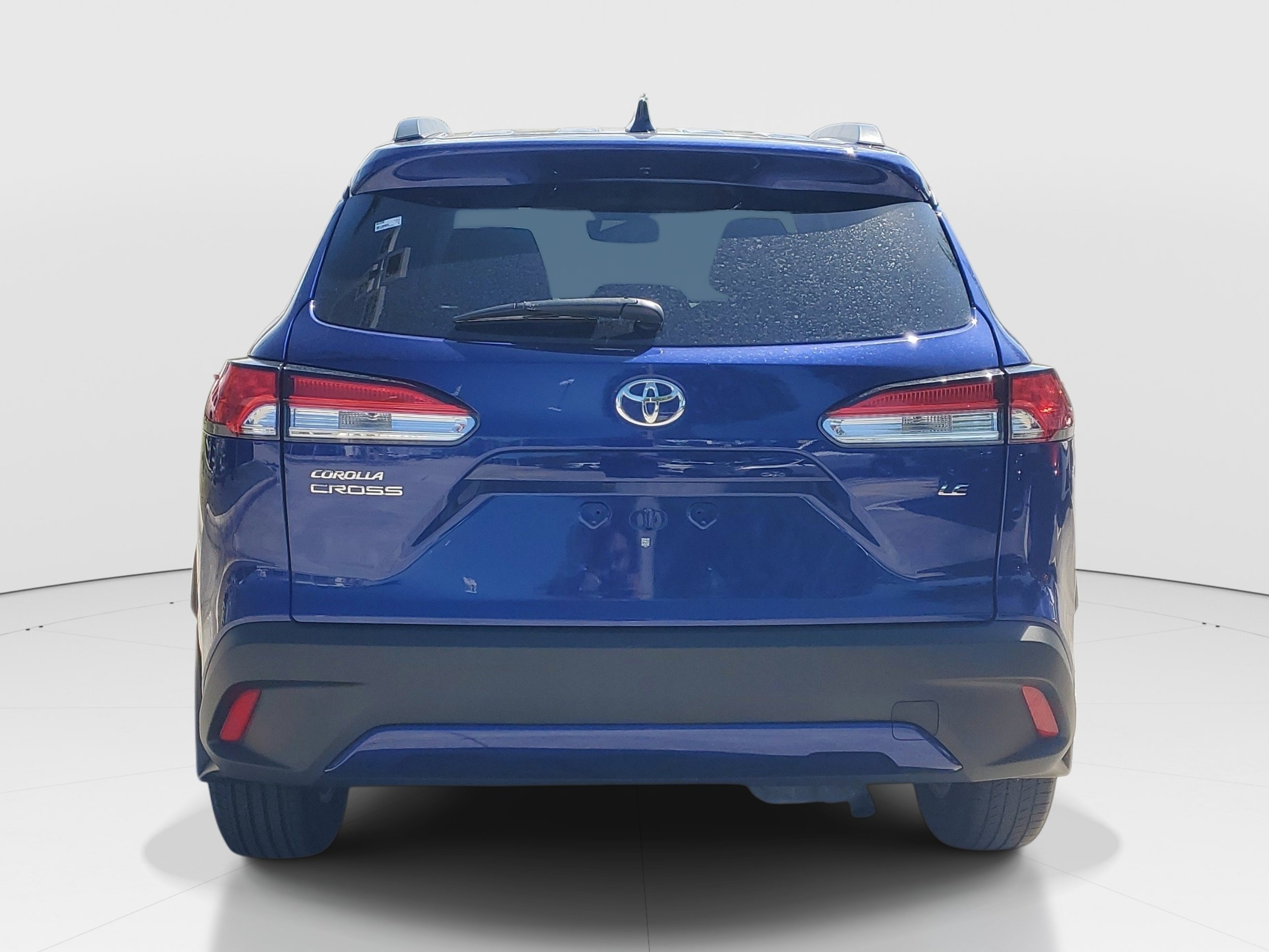 Certified 2025 Toyota Corolla Cross LE FWD image 4