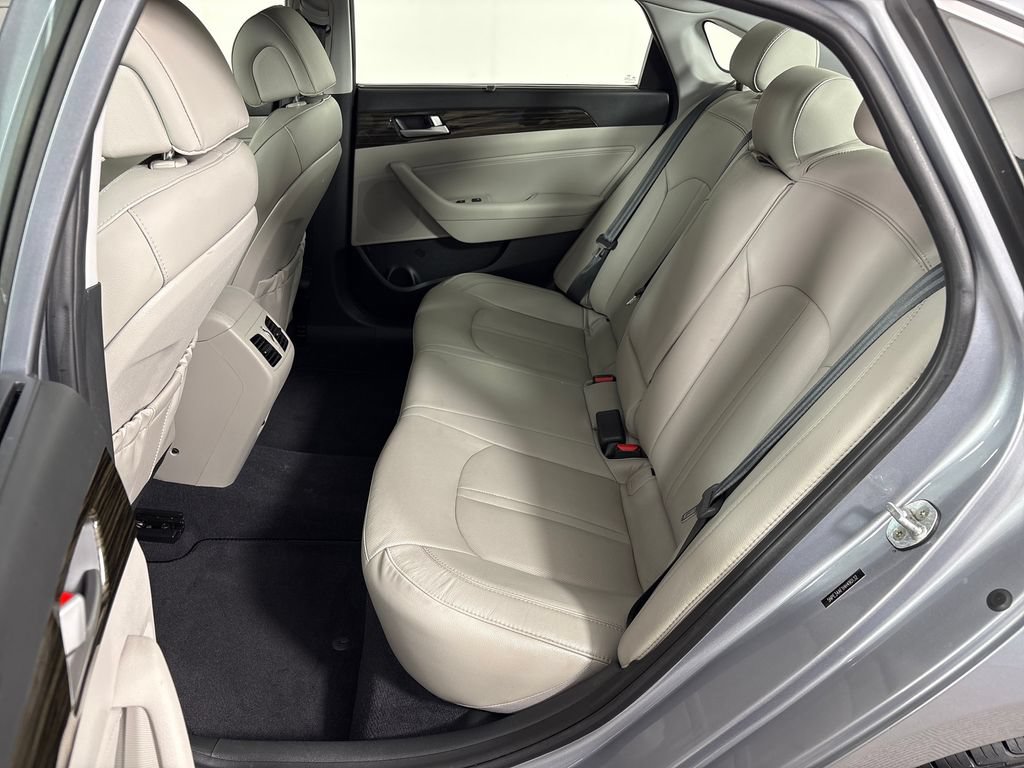Used 2017 Hyundai Sonata Limited w/ Ultimate Package 04 FWD image 32