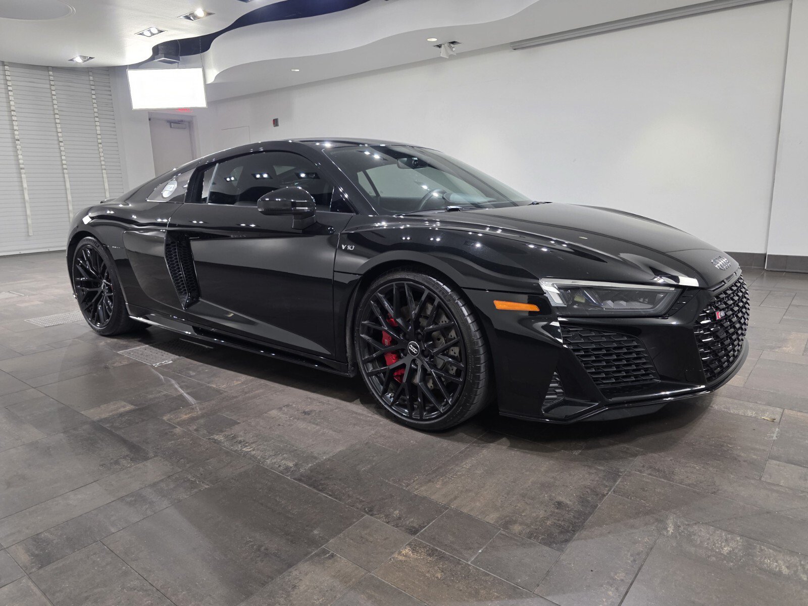 Used 2020 Audi R8 V10 w/ Carbon Exterior Package AWD/4WD image 23