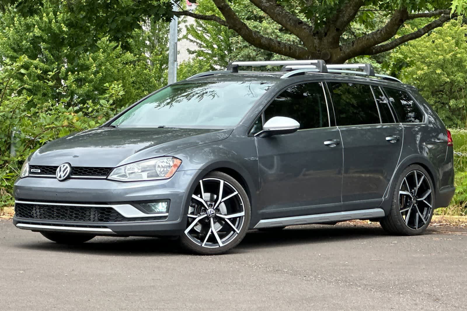 Used 2017 Volkswagen Golf Alltrack S