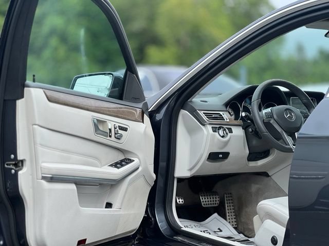 Used 2014 Mercedes-Benz E 350 Sedan image 9