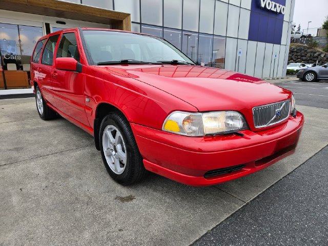 Used 1999 Volvo V70 AWD image 3