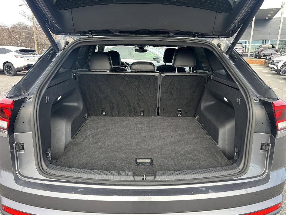 Used 2024 Volkswagen Atlas Cross Sport SE image 14