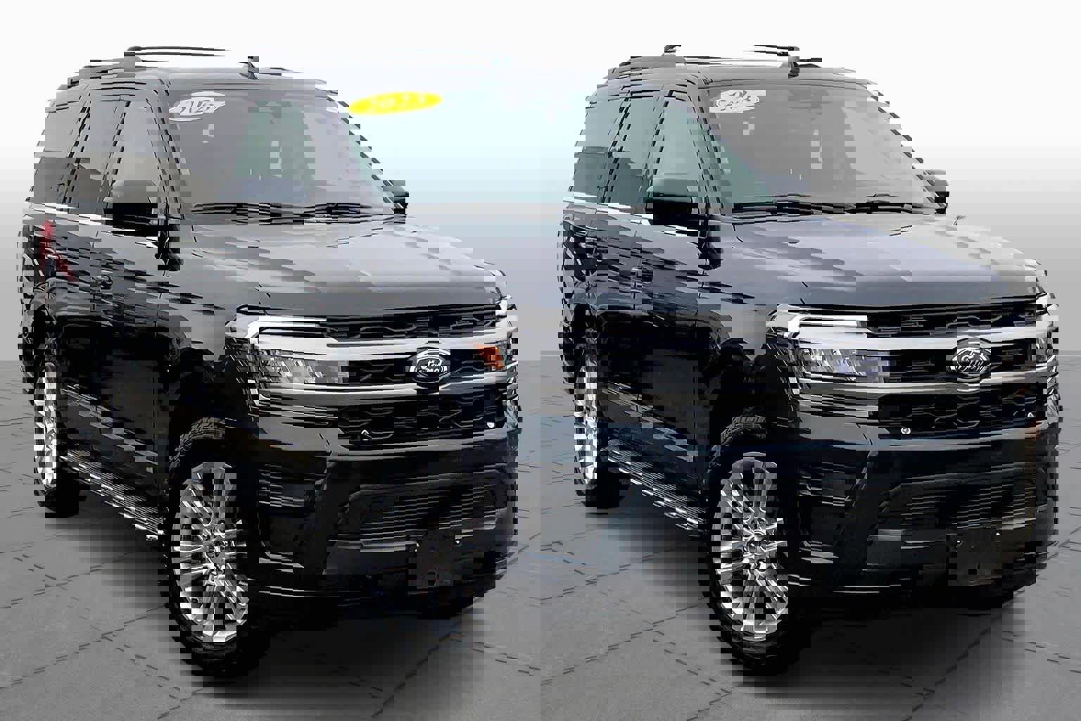 Used 2023 Ford Expedition XLT image 2