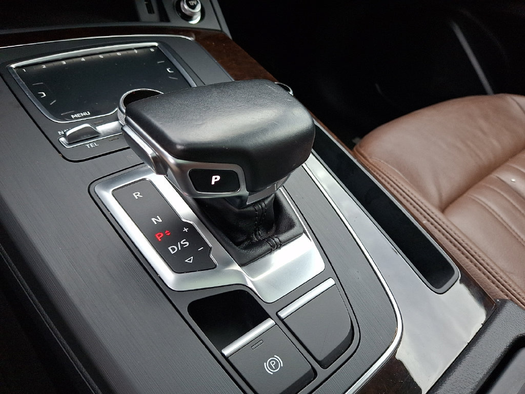 Used 2018 Audi Q5 Premium Plus w/ Premium Plus Package AWD/4WD image 16